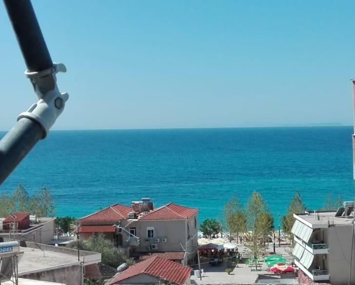 Brb Rooms Himare Bagian luar foto
