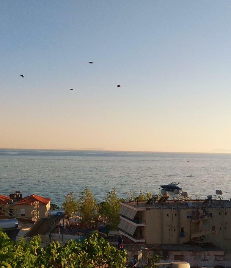Brb Rooms Himare Bagian luar foto