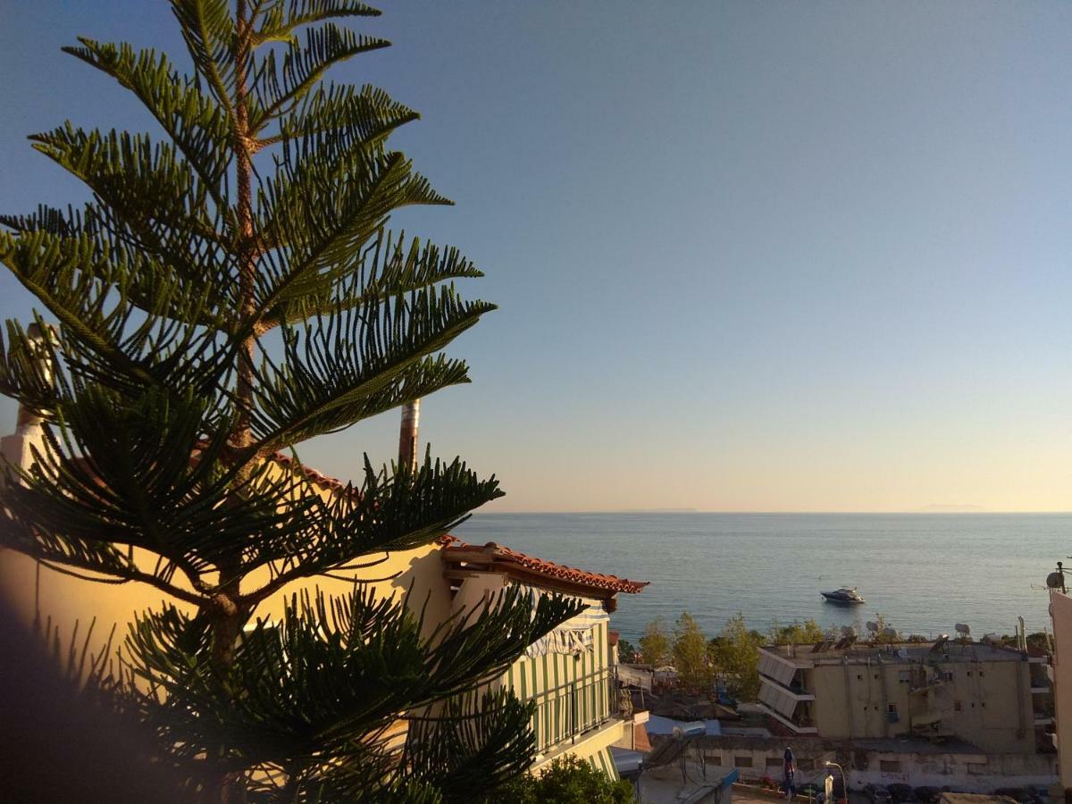 Brb Rooms Himare Bagian luar foto